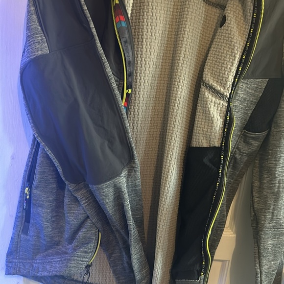 Jacket - Picture 13 of 16